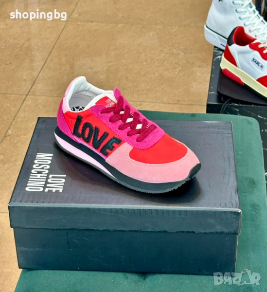 Розови маратонки Moschino 225 лв., снимка 1