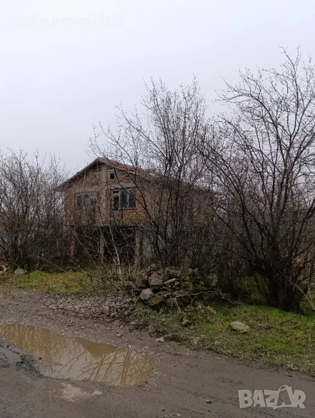 Двуетажна къща  в село Стожер с двор, снимка 1