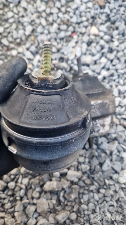 тампони AVON авон Пасат 1.9 131 VW PASAT PASSAT B5.5 Tamponi motor, снимка 1