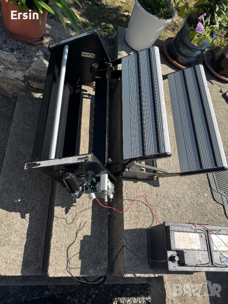 Електрическа Двойна Степенка  LiPPERT Project 2000 за MORELO Reisemobile  (Неразличима от нова) , снимка 1