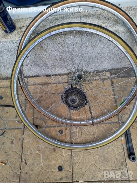 28 цола ретро шосейни капли за велосипед колело Shimano 105 задна леко подбита и всичко на снимки , снимка 1