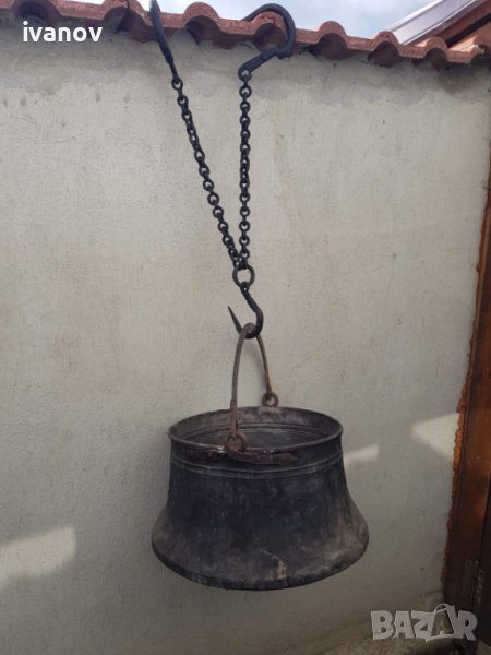 Голям меден котел с верига, снимка 1