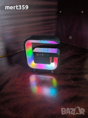 RGB LED лампа с безжично зареждане Bluetooth високоговорител ,радио G3 , снимка 3 - Друга електроника - 51944765