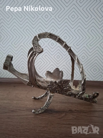 Продавам посребрена поставка за вино, снимка 2 - Антикварни и старинни предмети - 53583035