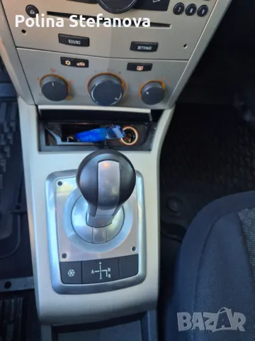 Opel Astra H GTC 1.6, снимка 8 - Автомобили и джипове - 48629679