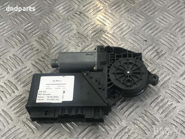 Задно дясно моторче стъкло Porsche Cayenne,4.5S,2004г.