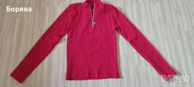 Червена блуза с цип, размер S