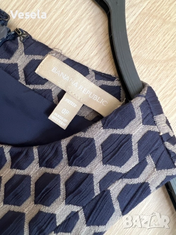 Елегантна дамска рокля Banana Republic, снимка 3 - Рокли - 53636897