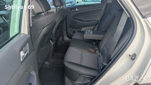 Хюндай Туксон 2.0crdi 4x4 automatic , снимка 10 - Автомобили и джипове - 53256855