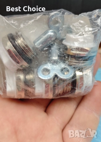 обезвъздушители (въздушни клапани) за радиатори и ключове за обезвъздушаване, снимка 4 - Радиатори - 52586137