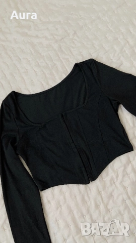 black long-sleeved corset-style crop top , снимка 4 - Корсети, бюстиета, топове - 51747966