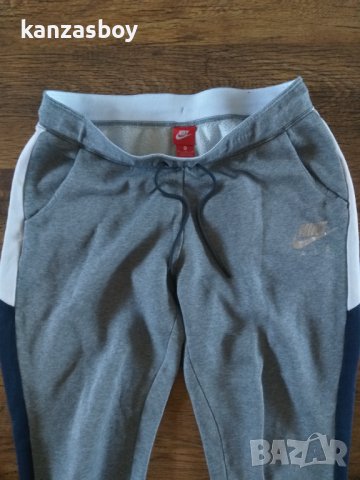 nike - страхотно дамско долнище КАТО НОВО, снимка 9 - Спортни екипи - 41775574