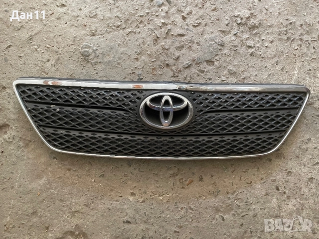 Решетка/маска Toyota Corolla 2001-2004