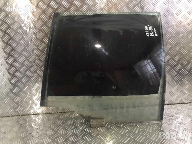 Задно ляво стъкло Opel Omega,1995г.(комби)