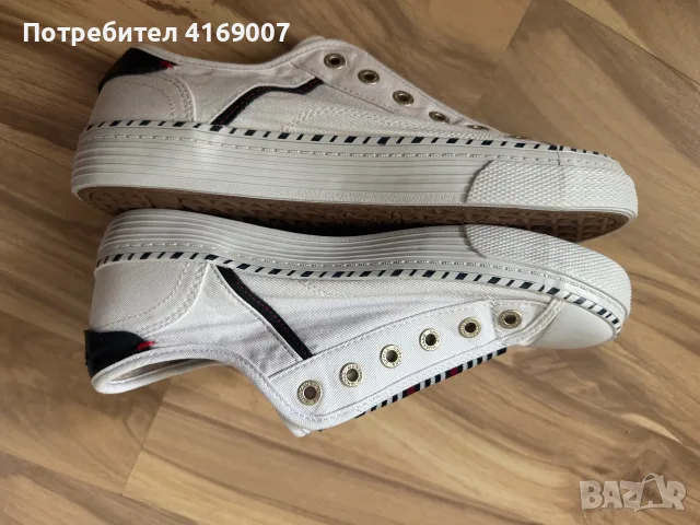 Дамски маратонки Nike 38 номер, снимка 7 - Маратонки - 55890288