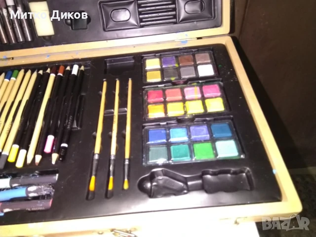 Кутия с четки моливи пастели и други за рисуване маркови на Артина, снимка 6 - Ученически пособия, канцеларски материали - 50517635