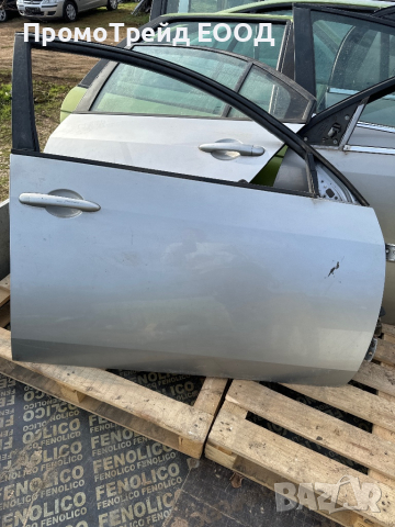 Предна дясна сива врата Нисан Примера П12 Nissan Primera P12