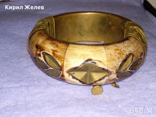 СТАРА ТИБЕТСКА ТРАДИЦИОННА БРОНЗОВА ГРИВНА с КАМИЛСКА КОСТ с НУЖДА от ЛЕК РЕМОНТ на ЩИФТА! 24374, снимка 12 - Антикварни и старинни предмети - 41191849