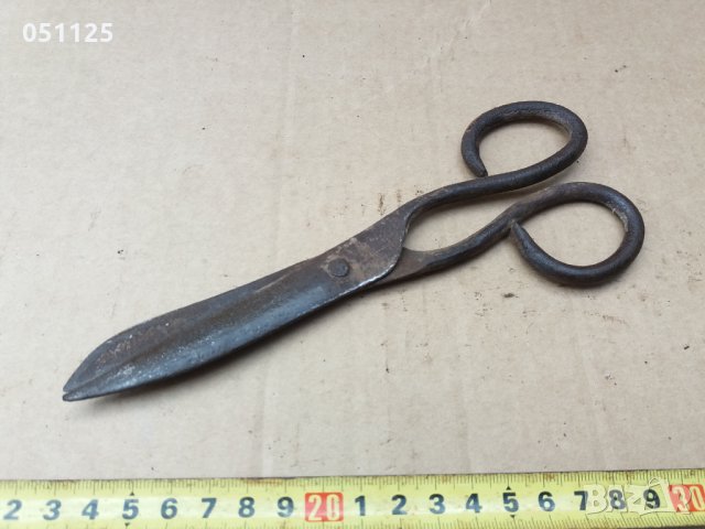 възрожденска кована ножица - абаджийска , снимка 6 - Антикварни и старинни предмети - 35789387