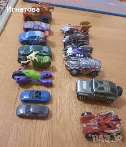 Hot Wheels колички, Метални колички и пластмасови колички, снимка 7 - Коли, камиони, мотори, писти - 48929534