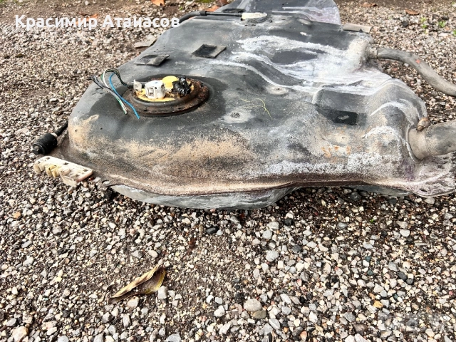 Резервоар за Тойота корола версо. 2004-2009г. Дизел , снимка 3 - Части - 52577291