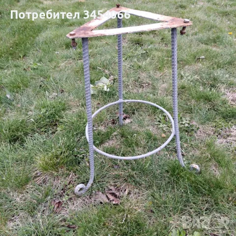 Стари заготовки за градински столчета и масичка. , снимка 1