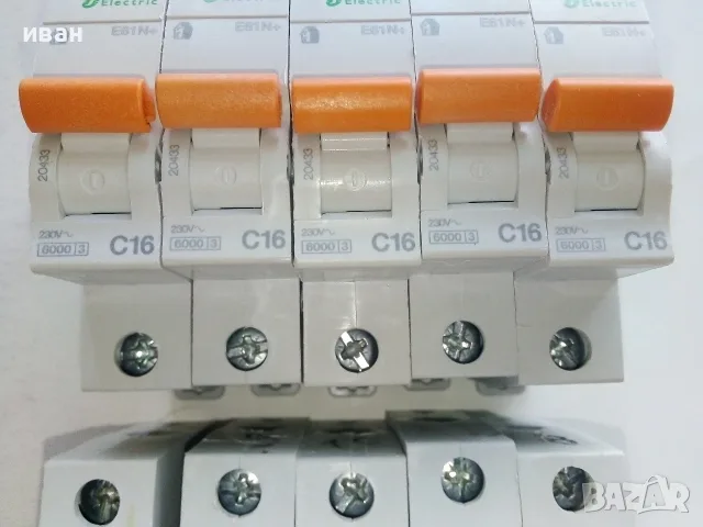 Автоматични монофазни предпазители Schneider Elecctric, снимка 2 - Ключове, контакти, щепсели - 55787810