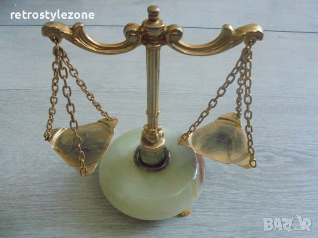 № 8131 Стар декоративен винтидж кантар / везна 