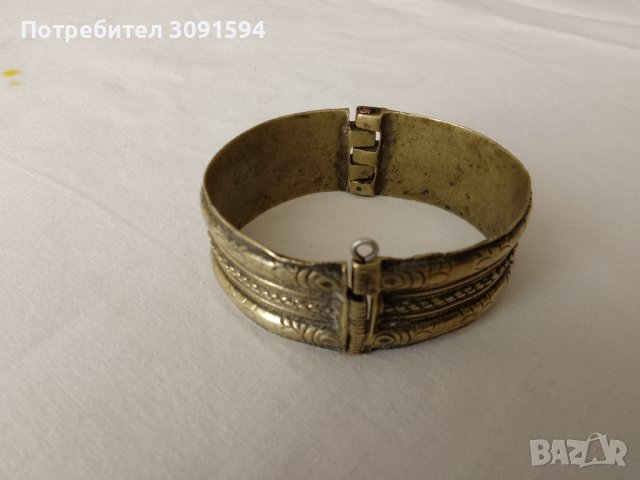 Възрожденска сачанова гривна, снимка 10 - Антикварни и старинни предмети - 41445032