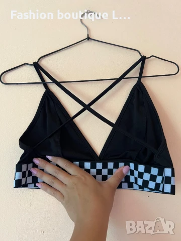 Черно бюстие с бели детайли VANS размер L 🖤, снимка 2 - Бельо - 51194414