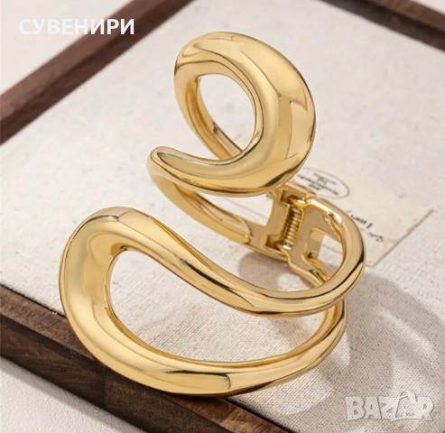 Дамска метална златиста гривна , снимка 2 - Гривни - 52439625