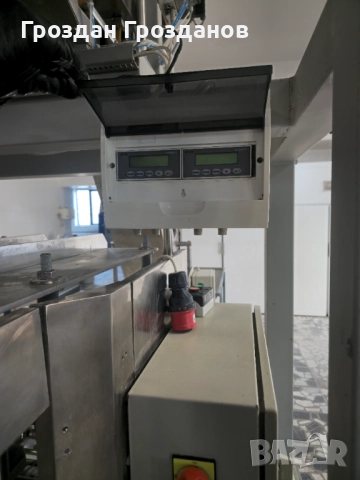 Вертикална пакетираща машина (VFFS) – реновирана, отлично състояние, снимка 17 - Индустриална техника - 52997481