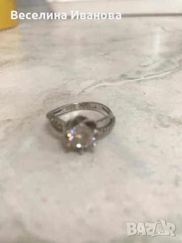 Сребърен пръстен с мойсанит и диаманти, снимка 4 - Пръстени - 51009992