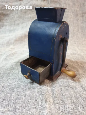 Антична кафемелачка от 1900-та година., снимка 5 - Антикварни и старинни предмети - 49689711