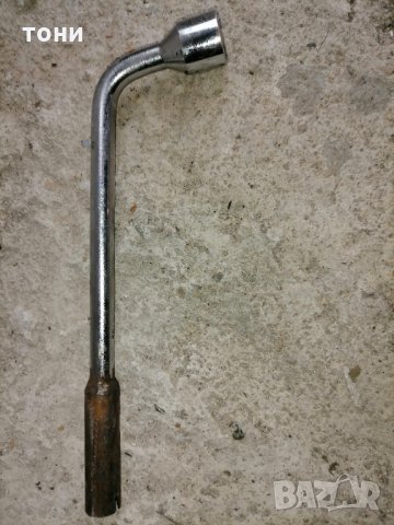 Ключ 22 за джанти, снимка 2 - Ключове - 35927095