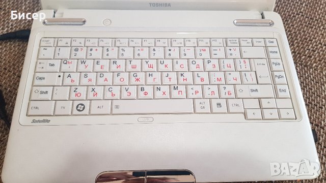 Лаптоп Toshiba Satellite L735, снимка 2 - Лаптопи за дома - 41789053