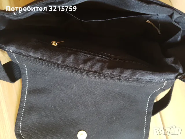 Нова дамска чанта с метално лого Сатурн , снимка 7 - Чанти - 47881702