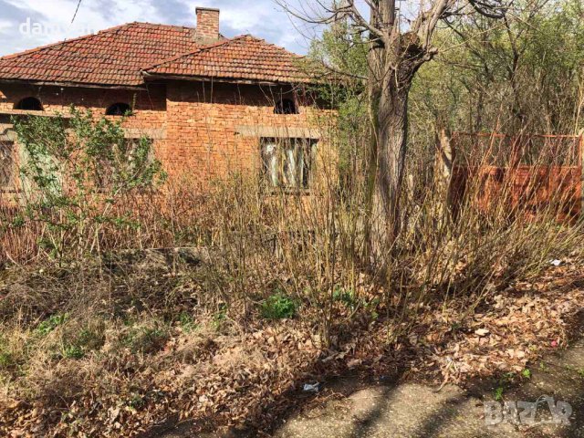 Продавам къща в с.Софрониево, снимка 2 - Къщи - 41912885
