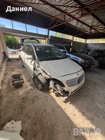 Мерцедес Б180 1.5 , снимка 5 - Автомобили и джипове - 50796202