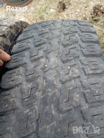 2 броя джипови гуми 235/75/15, снимка 2 - Гуми и джанти - 52031109