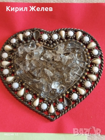 БИЖУ в ФОРМАТА на СЪРЦЕ с ИНКРУСТИРАНИ КРИСТАЛИ и ПЕРЛИ ОРНАМЕНТИРАНО 49884