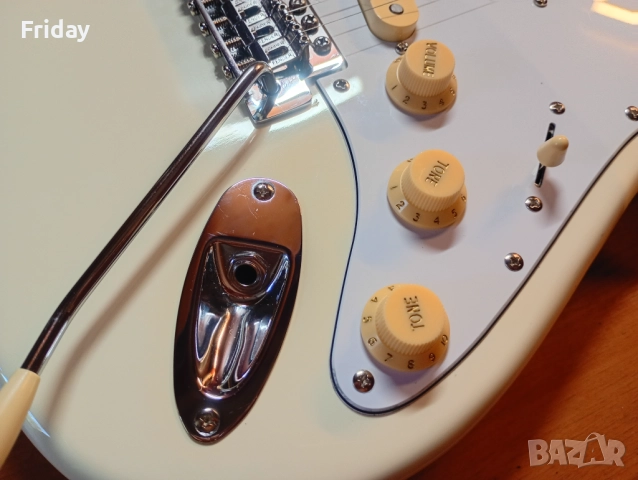 Продава се Фендер Стратокастер