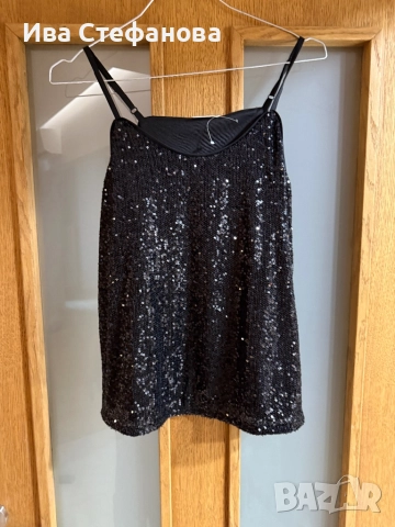 Ново парти коктейлно официално черно бляскав топ  черни пайети   Размер S става и за М .