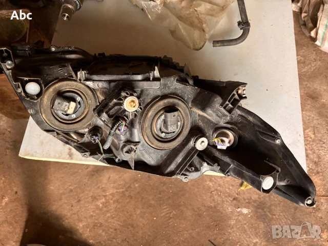 Ляв фар на части за Тойота Корола 2008г, снимка 2 - Части - 50653808