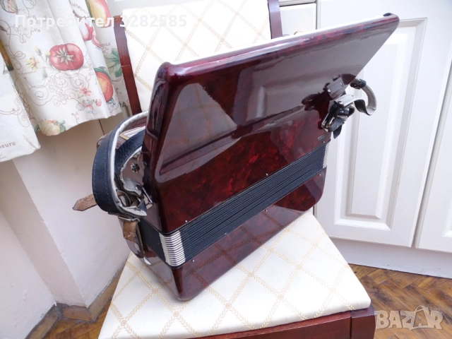 Aкордеон Weltmeister 48 баса в отлично състояние, снимка 10 - Акордеони - 52812242