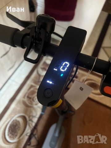 Електрическа тротинетка Xiaomi Mi Scooter Essential, снимка 3 - Други спортове - 52913157