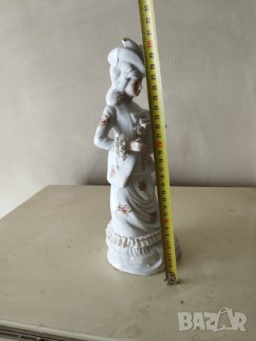 порцелнова статуетка, снимка 2 - Други ценни предмети - 41797233