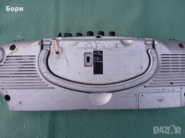 SONY CFS-E2 Радиокасетофон, снимка 7 - Радиокасетофони, транзистори - 35804250