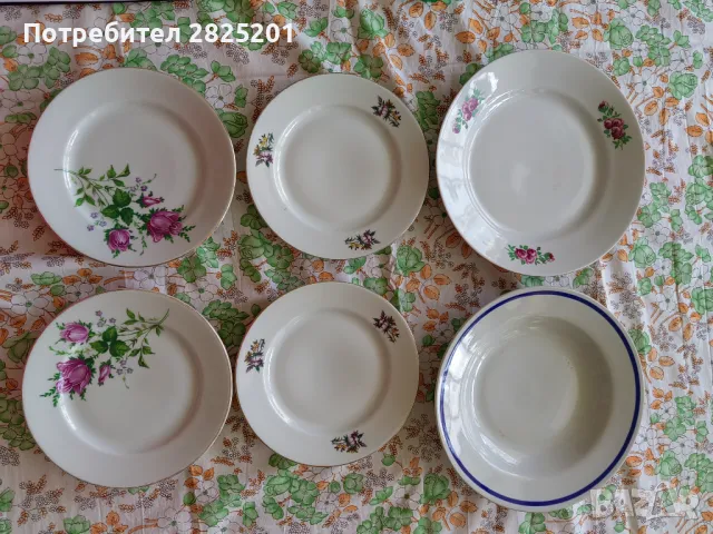 порцеланови чинии и сосиера