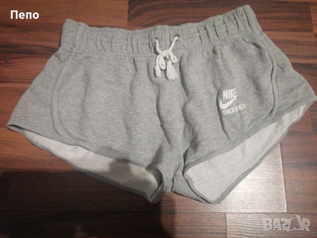 Гащи Nike , снимка 1 - Къси панталони и бермуди - 41496969